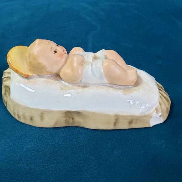 Vintage Goebel manger scene - Picture 7 of 13